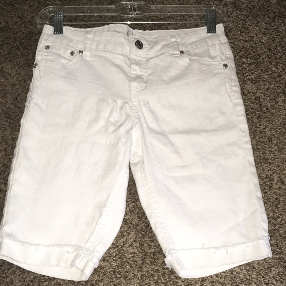 Long white denim shorts size (16)